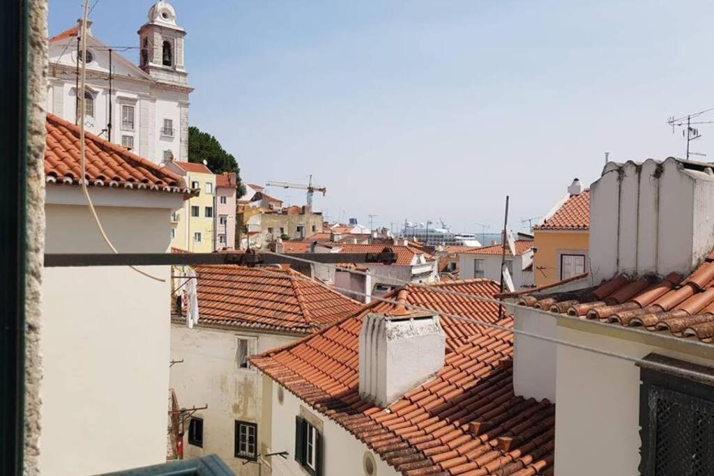 Inloveapartments - Typical Alfama Balcony Lisbon Exterior photo