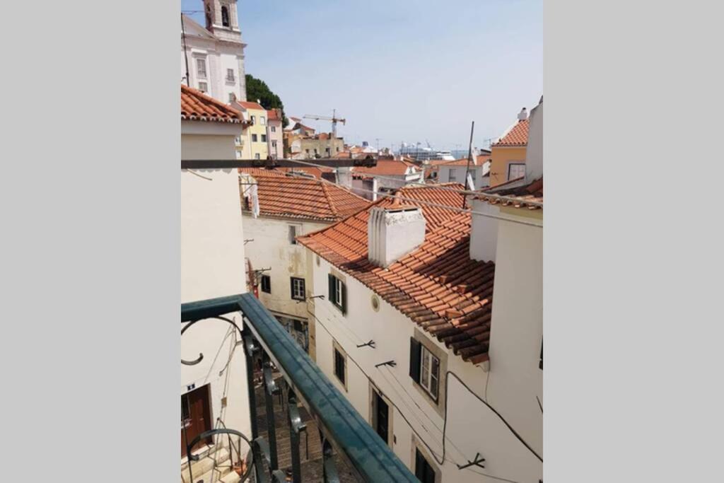 Inloveapartments - Typical Alfama Balcony Lisbon Exterior photo